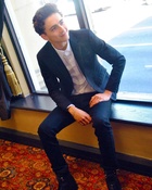 Timothee Chalamet : timothee-chalamet-1677021072.jpg