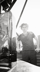 Timothee Chalamet : timothee-chalamet-1684174633.jpg