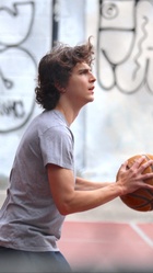 Timothee Chalamet : timothee-chalamet-1690308053.jpg