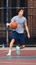 Timothee Chalamet : timothee-chalamet-1690308182.jpg