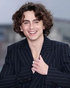 Timothee Chalamet : timothee-chalamet-1701184060.jpg