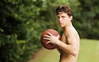 Tom Holland : tom-holland-1479572372.jpg