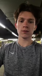 Tom Holland : tom-holland-1492063921.jpg