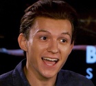 Tom Holland : tom-holland-1525049529.jpg