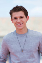 Tom Holland : tom-holland-1544834346.jpg