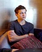 Tom Holland : tom-holland-1594313178.jpg