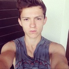 Tom Holland : tom-holland-1622151530.jpg