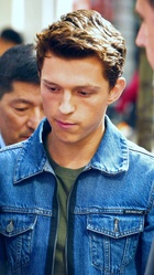 Tom Holland : tom-holland-1628120955.jpg