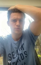 Tom Holland : tom-holland-1641310385.jpg