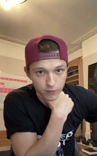 Tom Holland : tom-holland-1641337119.jpg