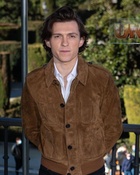 Tom Holland : tom-holland-1644528509.jpg