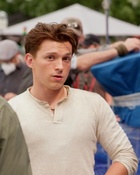 Tom Holland : tom-holland-1651007652.jpg