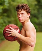 Tom Holland : tom-holland-1656113942.jpg