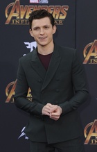 Tom Holland : tom-holland-1671902064.jpg