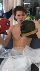 Tom Holland : tom-holland-1694288298.jpg