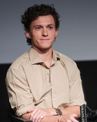 Tom Holland : tom-holland-1700511981.jpg