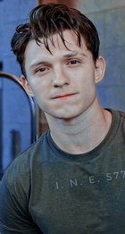 Tom Holland : tom-holland-1701542167.jpg