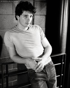 Tom Welling : tom-welling-1406144401.jpg