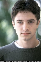 Topher Grace : TI4U_u1139767044.jpg