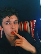 Troye Sivan : troye-sivan-1435428001.jpg