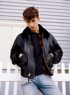 Troye Sivan : troye-sivan-1440181201.jpg