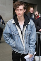 Troye Sivan : troye-sivan-1466827201.jpg