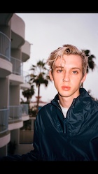 Troye Sivan : troye-sivan-1518580442.jpg