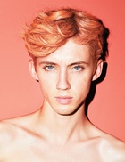 Troye Sivan : troye-sivan-1535817302.jpg