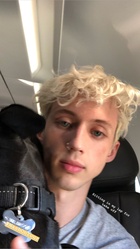 Troye Sivan : troye-sivan-1537565702.jpg