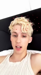 Troye Sivan : troye-sivan-1541977441.jpg