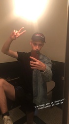 Troye Sivan : troye-sivan-1543453442.jpg