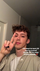 Troye Sivan : troye-sivan-1559767682.jpg