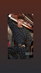 Troye Sivan : troye-sivan-1570421162.jpg