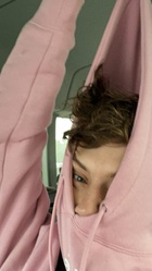 Troye Sivan : troye-sivan-1583042582.jpg