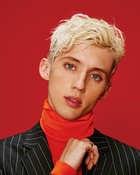 Troye Sivan : troye-sivan-1591388642.jpg