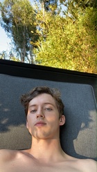 Troye Sivan : troye-sivan-1599012002.jpg