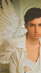 Troye Sivan : troye-sivan-1630173062.jpg