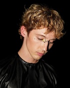 Troye Sivan : troye-sivan-1679172841.jpg