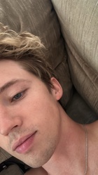 Troye Sivan : troye-sivan-1687028402.jpg