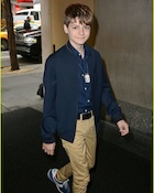 Ty Simpkins : ty-simpkins-1491157441.jpg