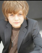 Ty Simpkins : ty-simpkins-1491273361.jpg