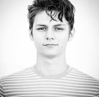 Ty Simpkins : ty-simpkins-1512122042.jpg