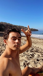 Tyler Alvarez : tyler-alvarez-1666480861.jpg