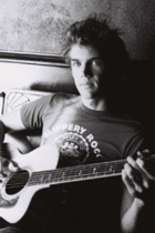 Tyler Hilton : TylerHilton.gif