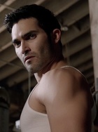 Tyler Hoechlin : tyler-hoechlin-1617319922.jpg