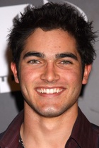 Tyler Hoechlin : tyler-hoechlin-1623801250.jpg