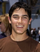 Tyler Hoechlin : tyler-hoechlin-1644528310.jpg