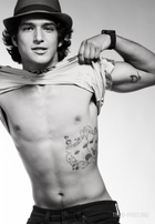 Tyler Posey : tyler-posey-1342822048.jpg