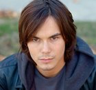 Tyler Blackburn : tylerblackburn_1304088230.jpg