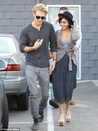 Vanessa Anne Hudgens : TI4U1380905386.jpg